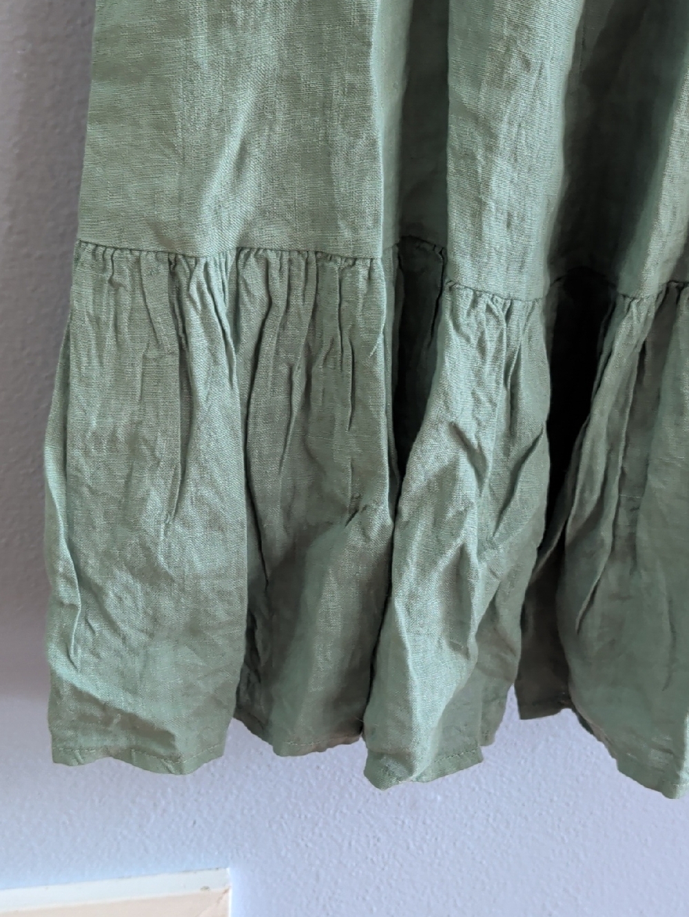 Logica Light Sage Green V-Neck Linen Italy Maxi Dress - Picture 6 of 8